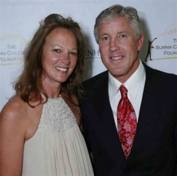 DazeVlog | Meet Pete Carroll Wife, Glena Goranson