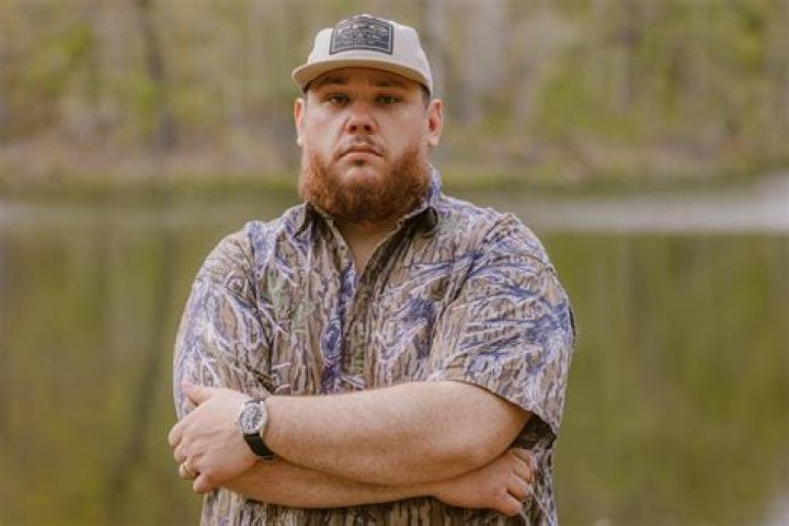 Did Luke Combs Have A Brother?