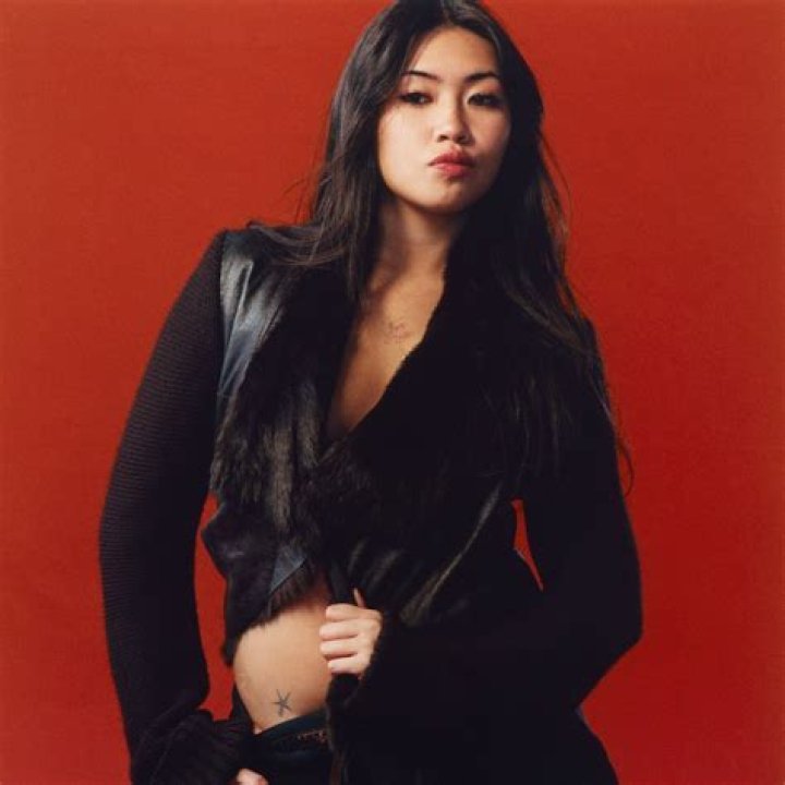 Discover The Untold Story Of Beabadoobee's Love Journey In 2023