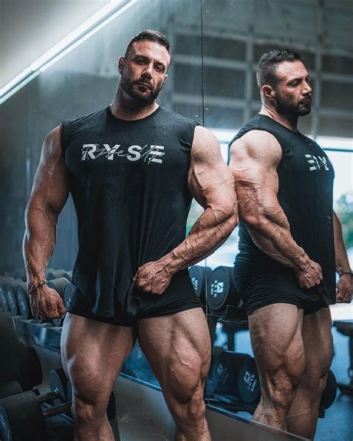 Is Noel Deyzel Gay? Heres What Netizens Think About The Bodybuilders Sexuality