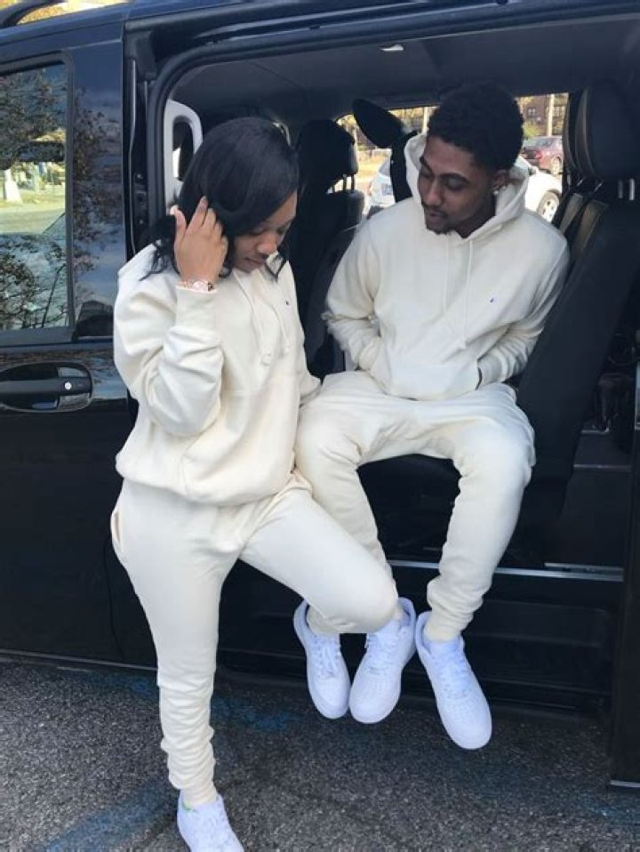 Is Tems In A Relationship?