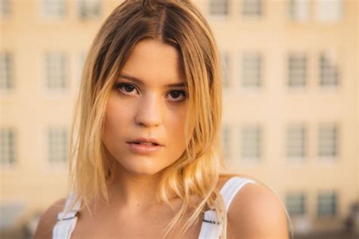 Katie Burgess Wikipedia, Age, Biography, Height, Boyfriend, Instagram