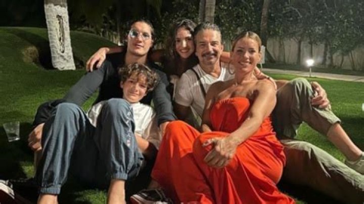 Unveiling The Enchanting World Of Ricardo Arjona's Wife: Discoveries And Insights