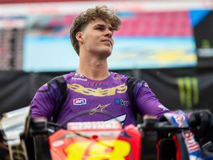 Who Is Supercross Racer Jett Lawrence? Details On His Age And Wikipedia ·
