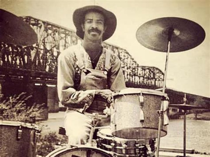 Unveiling The Enigmatic "Young Dennis Graham": Discoveries & Insights